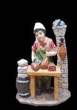 Statuina pastore in Resina Mestieri Venditore con Banco Salumi h 11 cm
