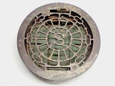 Antica griglia riscaldante a