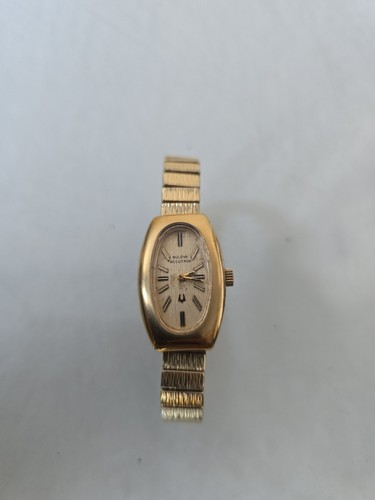 Bulova accutron r704533 - bulova,