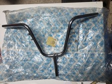 255615Manubrio Cromato Piaggio Grillo CON ATTACCHI PER FRECCE INCORPORATI "RARO"