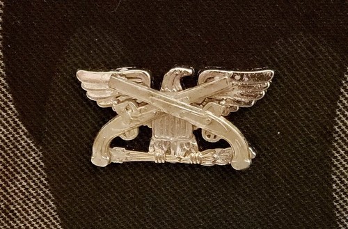 Spilla cappello distintivo