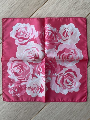 Foulard yves saint laurent - foulard,