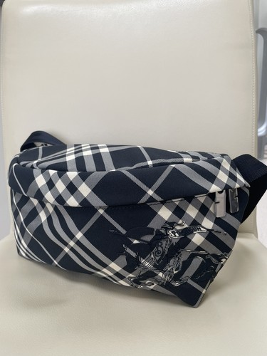 Nuovissima borsa burberry - -,