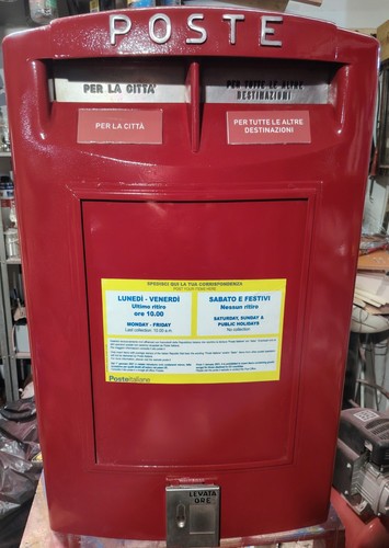 Cassetta postale dismessa - ,