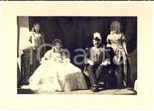 1930 ca MILANO (?) Generale e damina in costume per il Carnevale *Foto 17x12 cm