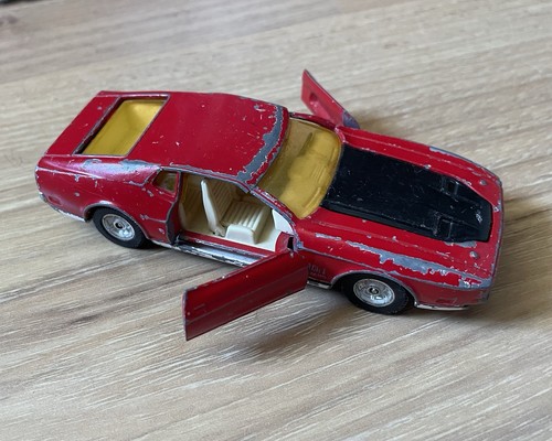 Corgi toys ford mustang - ,