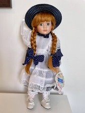 Nuovo con scatola. Bambola di