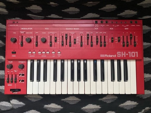 Sintetizzatore analogico