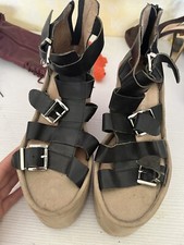 sandali jeffrey campbell