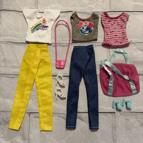 Barbie and generic lot - generic,