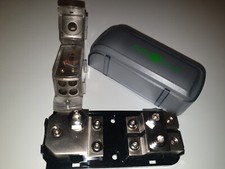 Portafusibili in 50 mm 0/1 awg out x 2 ANL/AFS + 2 x Distributori massa out x 8