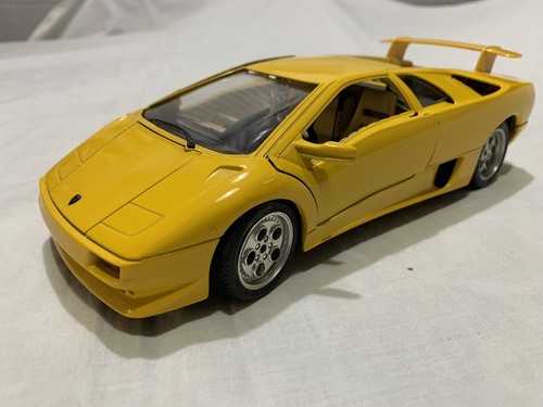 Lamborghini diablo burago 18 - diablo, 1:18