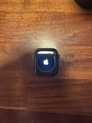 Apple watch series - 4, gps
