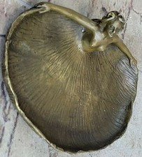 Western art deco bronzo opera