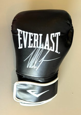 Guantone da boxe firmato Mike