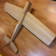 Modello classico RC1 / F3A - MATADOR ? - costruzione grezza perfetta da completare