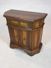 Piccola credenza noce sec - noce, sec.xix