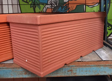 FIORIERA CASSETTA  IN RESINA