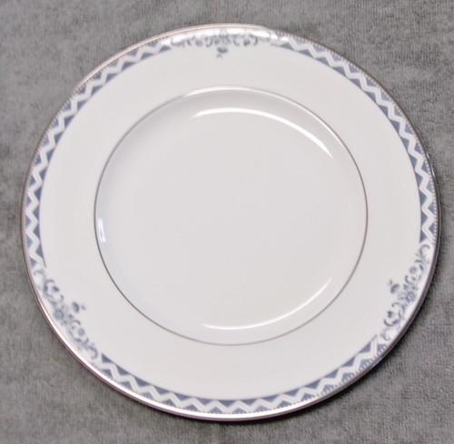 Beautiful royal doulton - royal,
