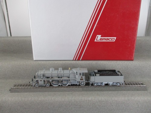Locomotore treno rapido bagno
