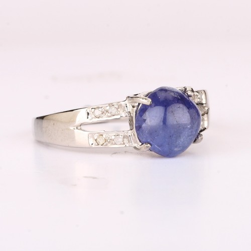 Anello cuscino tanzanite con