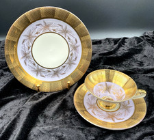 Vintage Tazza, piattino e piatto con piedini in porcellana lilla profonda e oro Elfenbein Bavaria