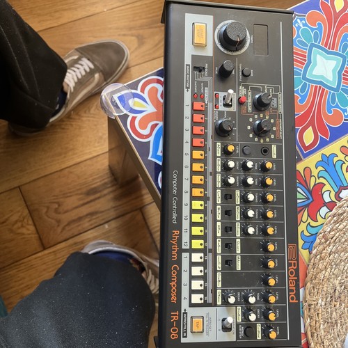 Roland compositore - tr-08,