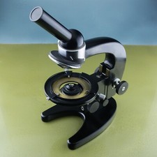 CARL ZEISS JENA Microscopio LG