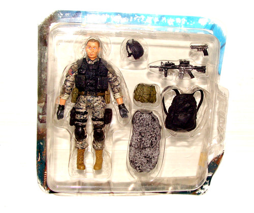 Figurina unimax bravo - 1:18,