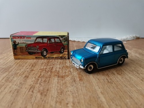 Dinky toys 183 - morris, mini