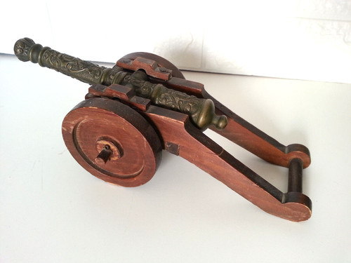 Cannone bronzo con - in,