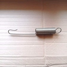 MOLLA LUNGA A TRAZIONE IN ACCIAIO Ø MM. 18 X 147 MM. (USATA VEDI FOTO E MISURE)