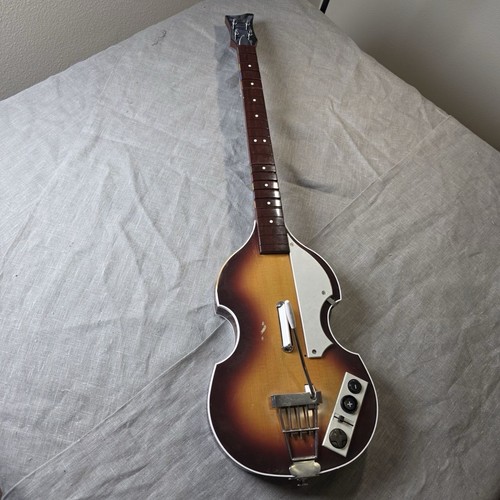 Guitar hero ps3 beatles hofner - guitar,