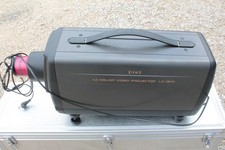 Videoproiettore Eiki modello LC-1510 e obiettivo di ricambio (56234)