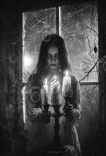 Foto d'epoca di CREEPY GIRL