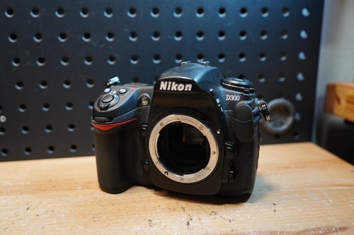 Nikon d300 3mp dslr - (s), 12.3mp