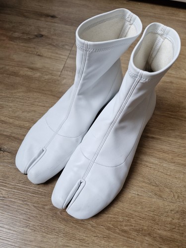 Maison martin margiela tabi - maison,