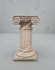 COLONNA CON CAPITELLO IONICO