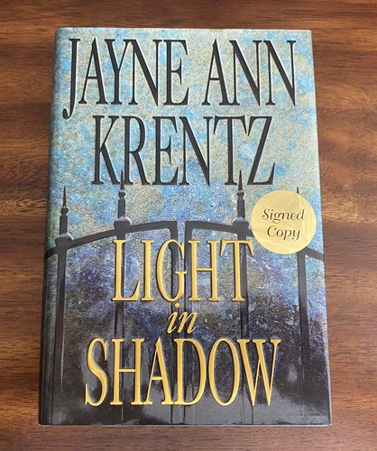 Light shadow jayne ann - by,