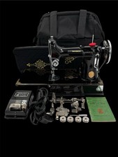 STUPENDA MACCHINA DA CUCIRE