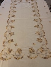 Tovaglia ricamata a mano lino