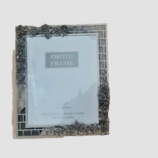 PORTAFOTO IN METALLO DECORAZIONE ROSE 20X 25 CORNICE PER FOTO COLORE ARGENTO