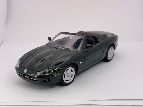 Jaguar xk8 cabrio maisto - cabrio, 1/24