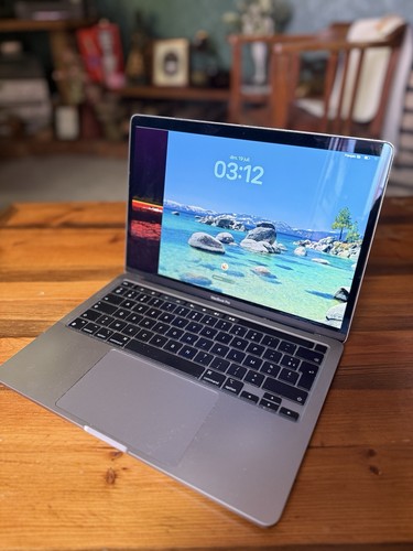Macbook pro 256gb pour - m1,