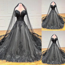 Abiti da sposa neri gotici