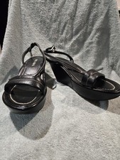 Sandali Prada zeppa cinturini