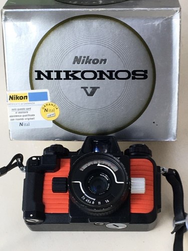 Nikonos - , v