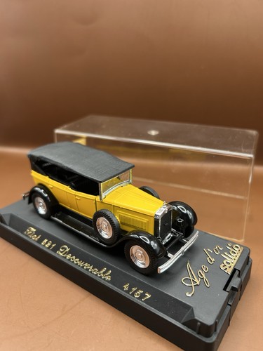 R1076 voiture miniature - r1076, 1/43