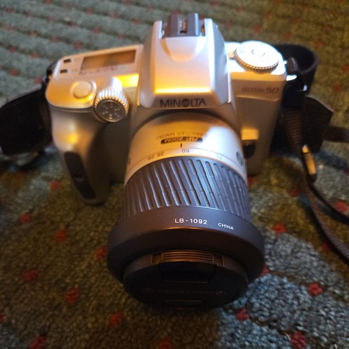 Konica minolta maxxum - konica, data