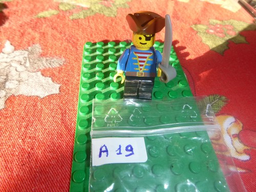 Lego vintage minifig pirate - lego,